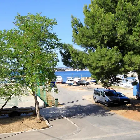 By The Sea Tkon, Pasman - 822