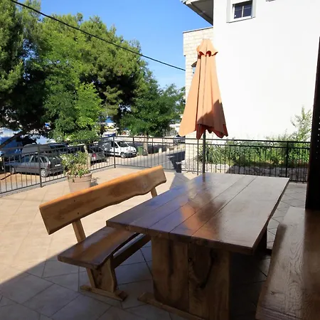 By The Sea Tkon, Pasman - 822 דירה